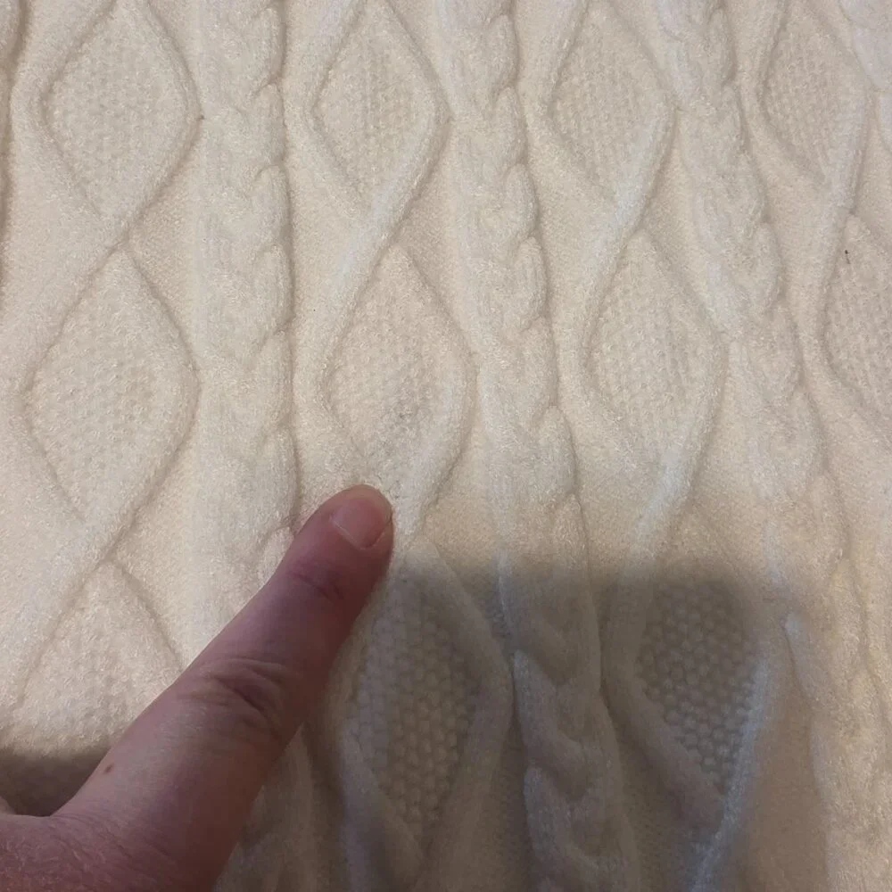 Skims CABLE KNIT STRAIGHT LEG PANT White Large- Loose thread, a few dirt marks - Picture 4 of 16